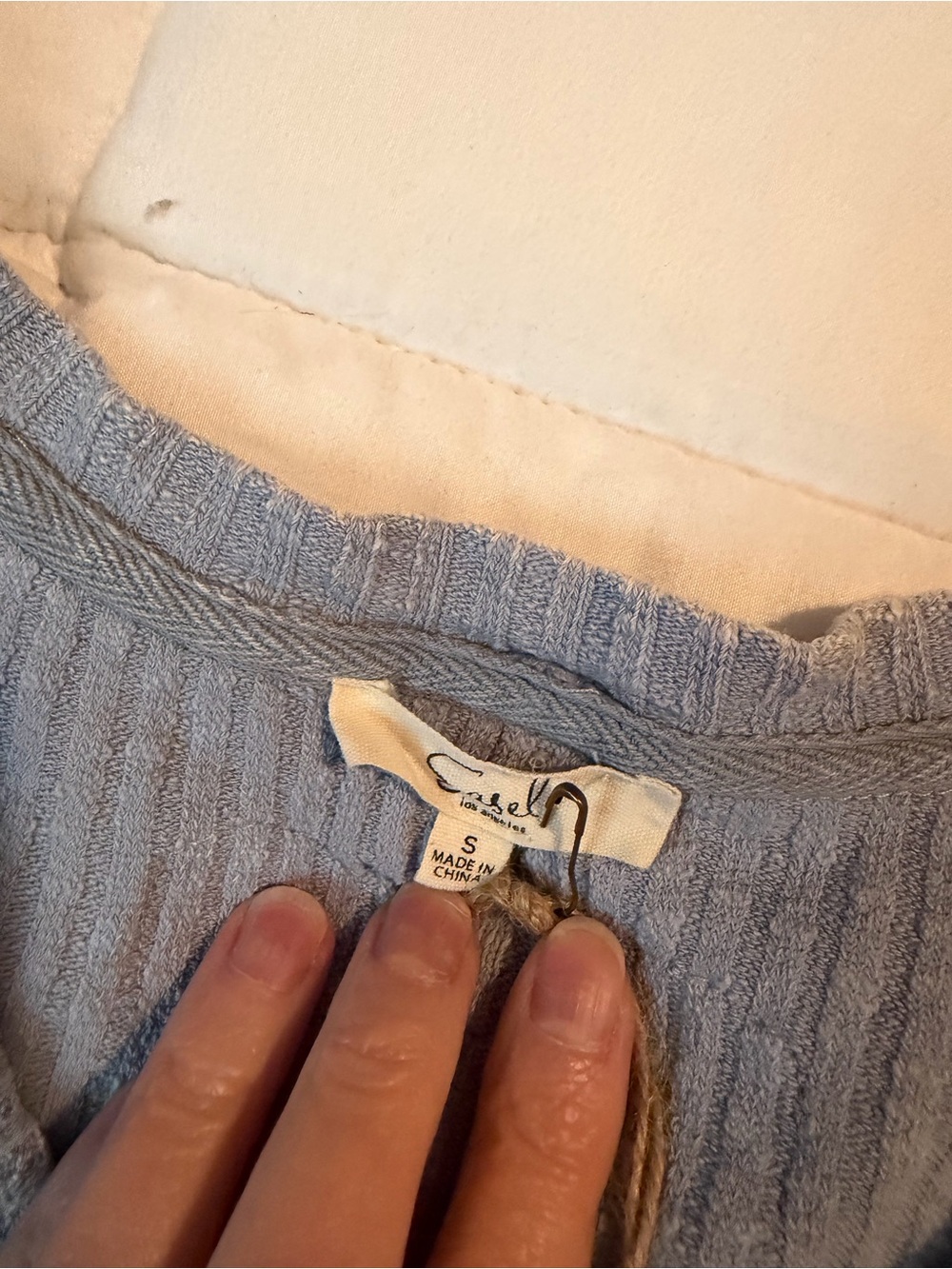 134 Easel Heartstrings of Style Pullover - Picture 11 of 13